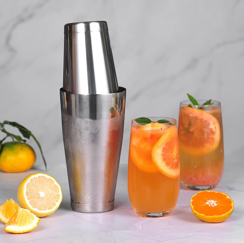 Etens gift-ready bartender set suitable for budding mixologists