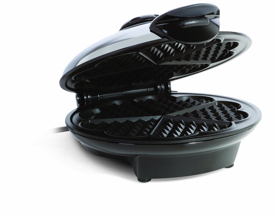 Euro Cuisine WM520 heart waffle set with five waffles, ideal for sharing
