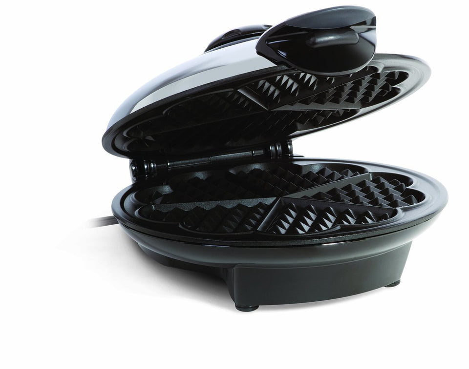 Euro Cuisine WM520 heart waffle set with five waffles, ideal for sharing