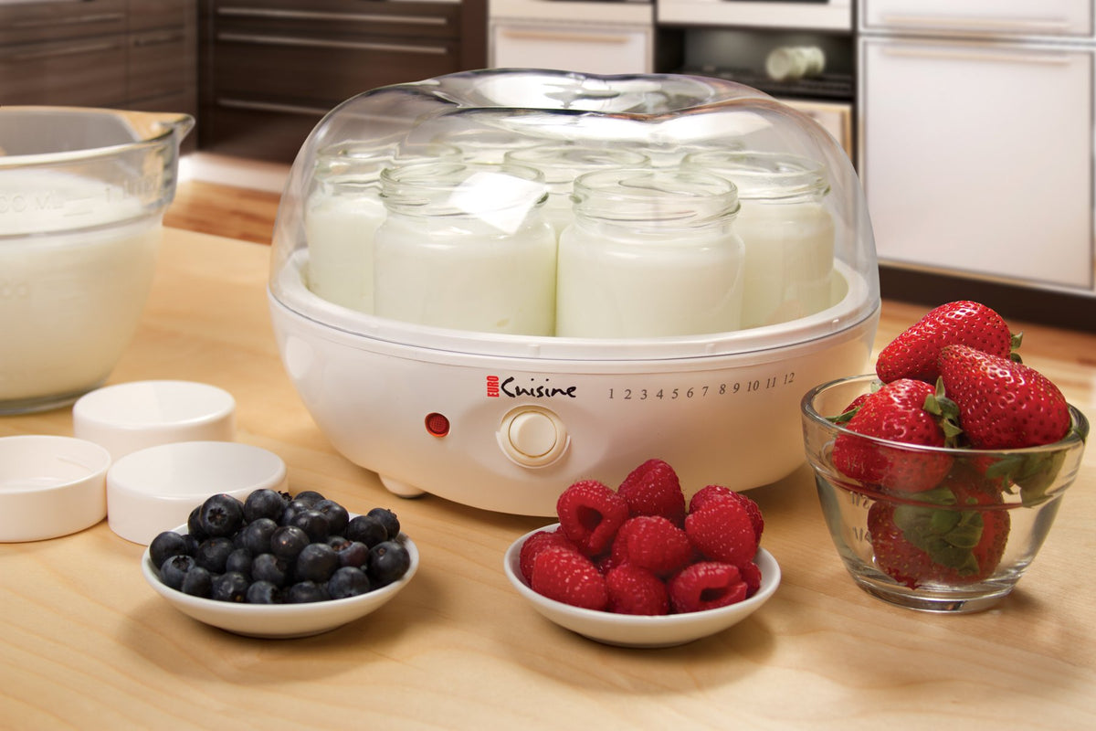 Euro Cuisine YM80 seven 6oz containers enable multiple flavors.