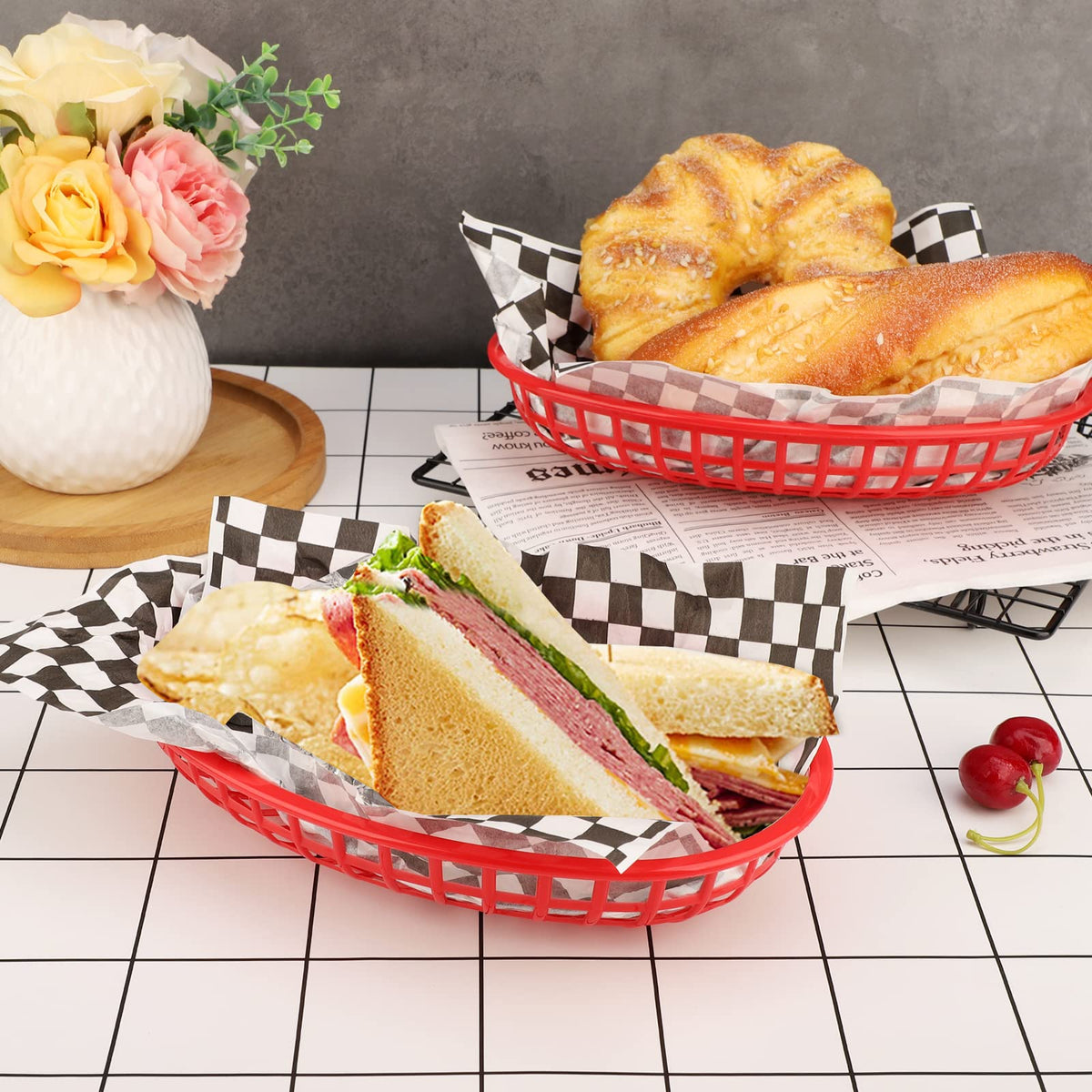 EUSOAR red oval basket for picnic with liner ready