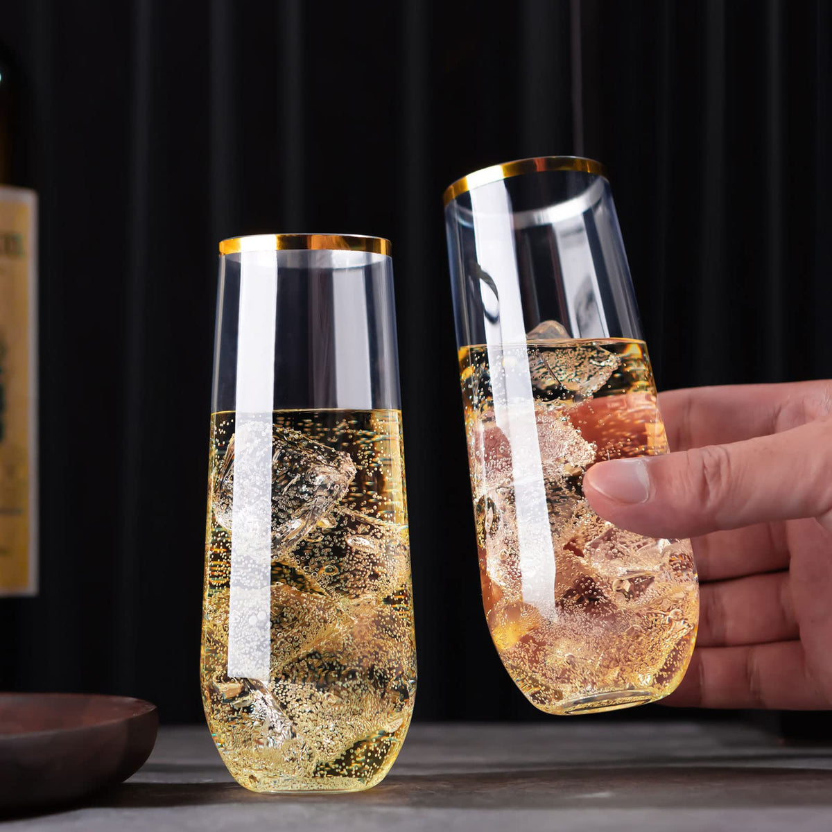 eventpartener stemless design provides stable placement on tables and trays.