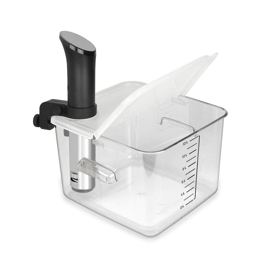 EVERIE hinged-lid flip-open design enables easy water checks during long sous vide sessions.