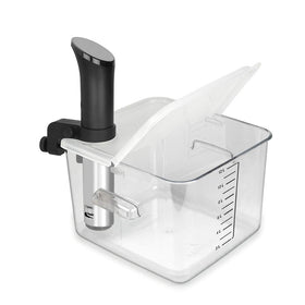 EVERIE hinged-lid flip-open design enables easy water checks during long sous vide sessions.