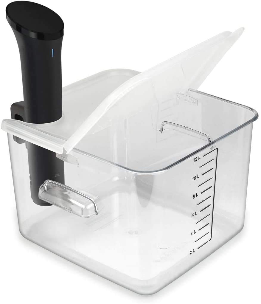 EVERIE lid for Rubbermaid 18qt keeps moisture steady through long sous vide sessions.