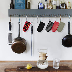 Evoio machine-washable handle cover stays clean between cooks