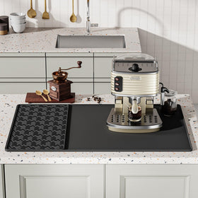 EWX non-slip surface stabilizing espresso machine on the mat