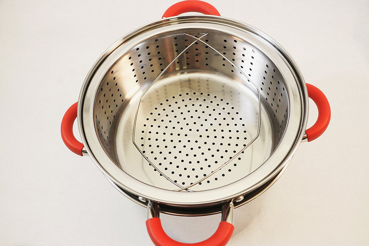 ExcelSteel 8 Qt pasta cooker showing riveted silicone-covered handles for durability.