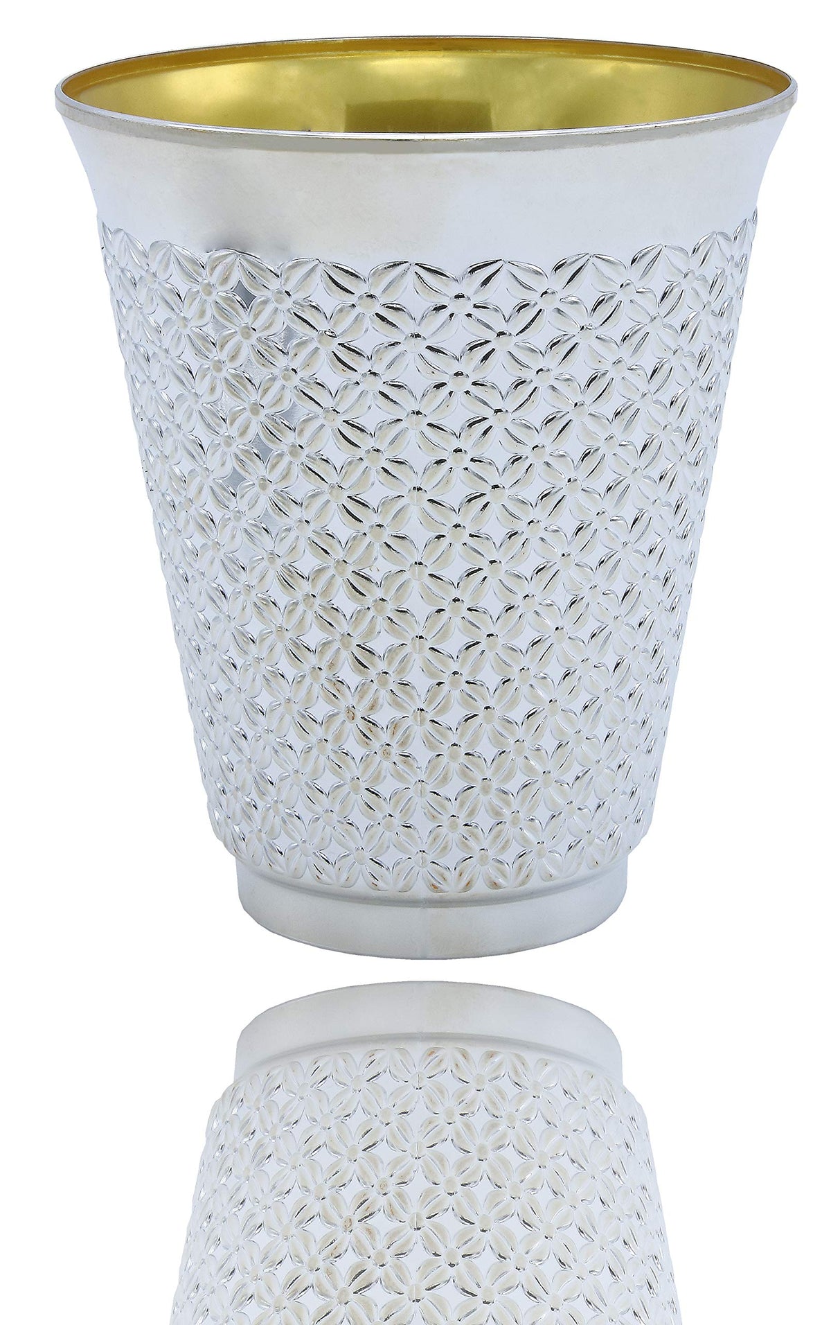 Exquisite Passover-ready set designed to avoid breakage during travel and serving.