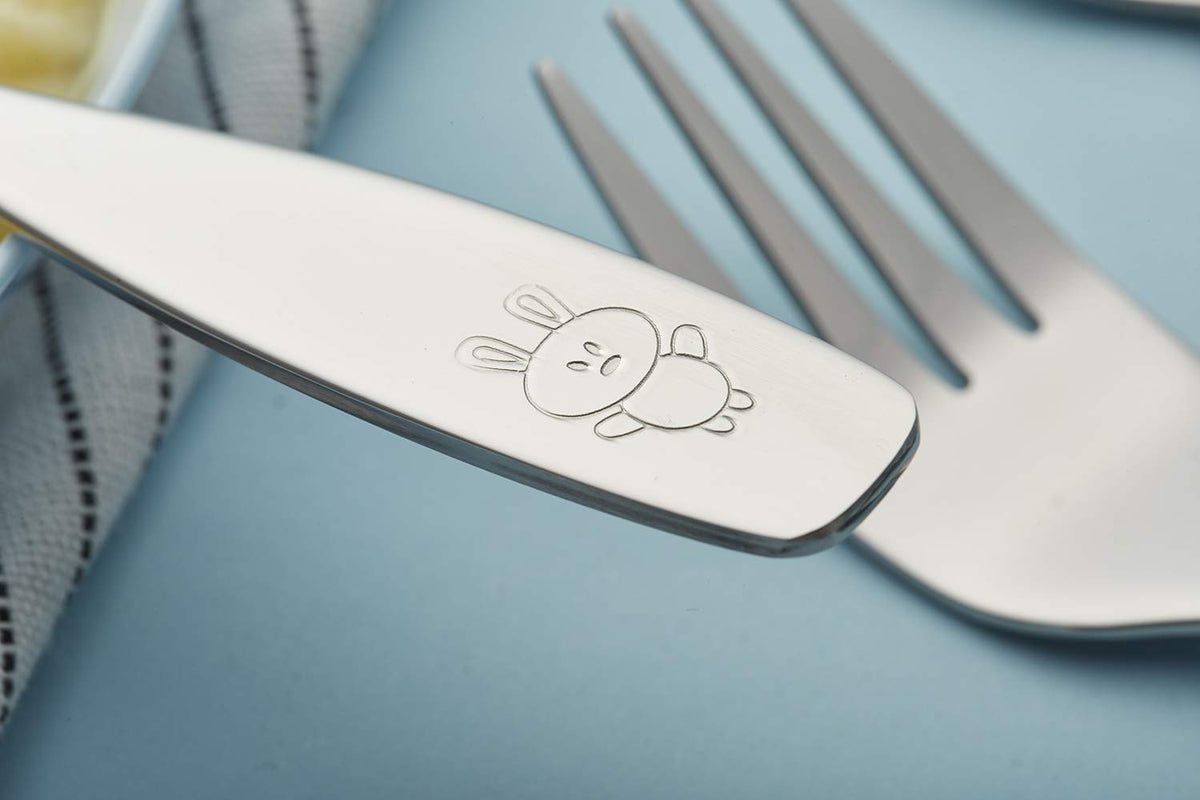 Exzact ANNOVA engraved dog bunny design adds personal fun to meals.
