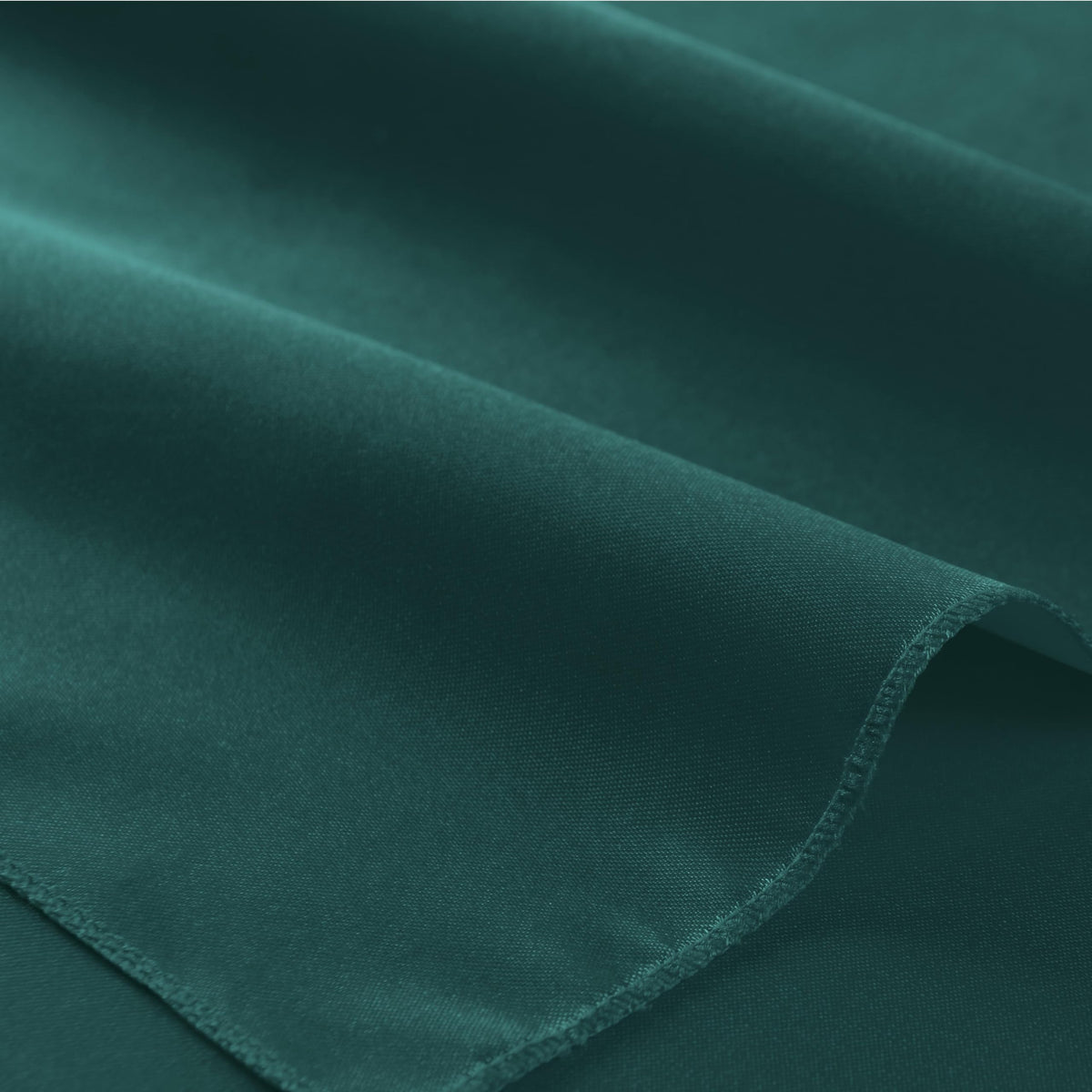 Eychei compact napkin set in a roll-ready presentation for quick table setup.
