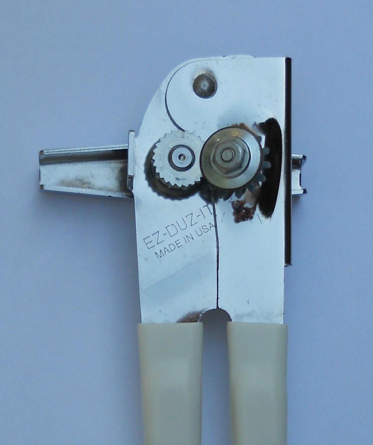 EZ-DUZ-IT carbon steel cutting blade detail demonstrating durability and precision.