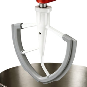 Ezato Flex Edge Beater scrapes bowl sides for even batters.