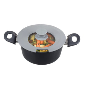 EZY ACTIVE lid helps simmer sauces while retaining heat.