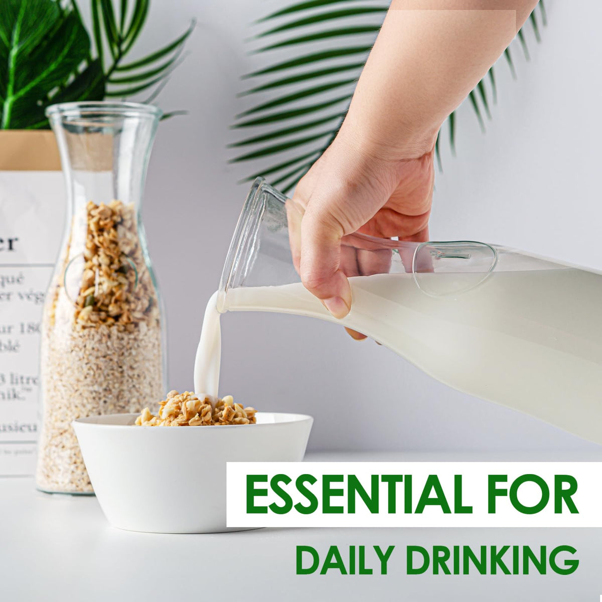 Facilfeliz bamboo lid carafe adds natural touch and keeps beverages fresh.