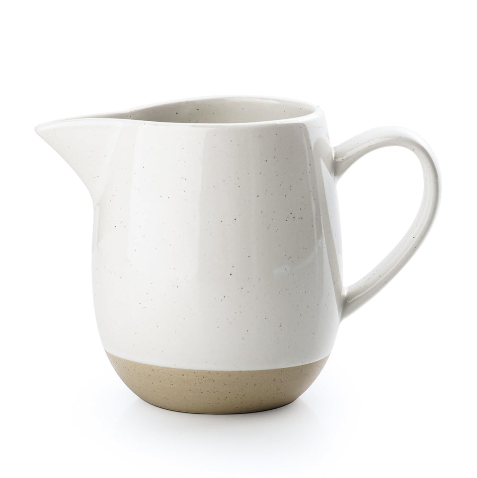 Famiware Milkyway creamer with handle for precise pouring and everyday use.