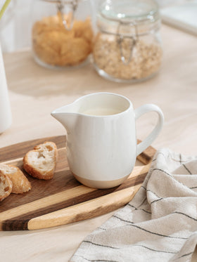Famiware Milkyway with rustic brown speckles adds farmhouse charm.