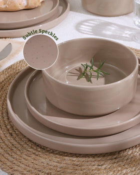 Famiware Nebula 5.5-inch cereal bowl, stackable for compact storage.