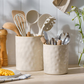 Famiware Ocean large utensil holder on the counter for easy reach of tools