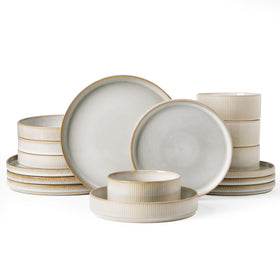 Famiware Star dinner plates with ribbed edges for a modern farmhouse look and secure grip