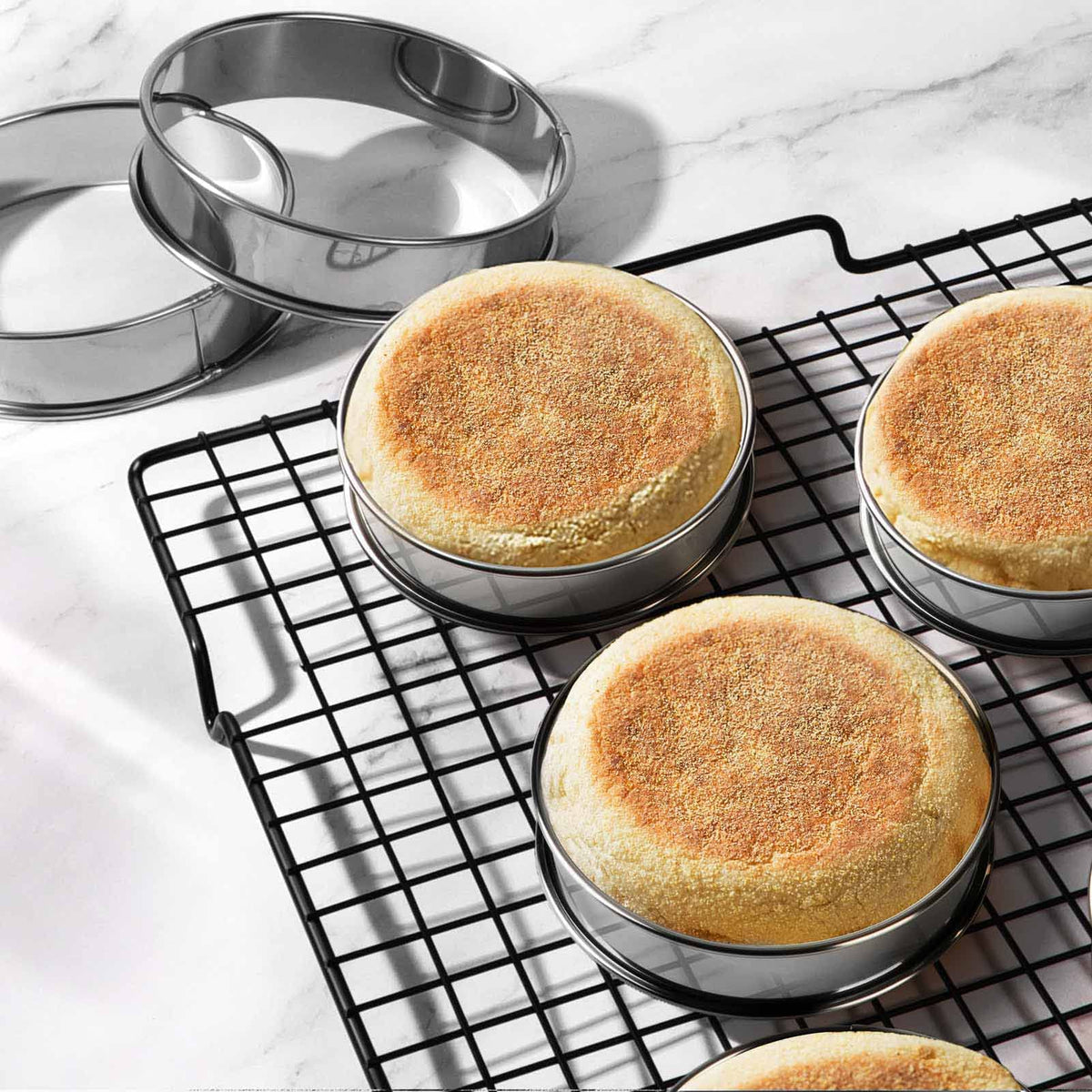 FANGSUN double rolled nonstick rings enable easy food release.