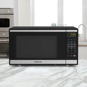 Farberware microwave featuring a child safety lock for shared spaces