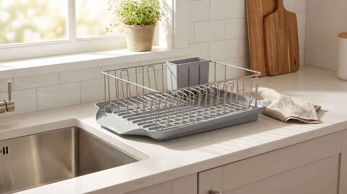 Farberware Classic dish rack rust-resistant wires protect dishes during drying.