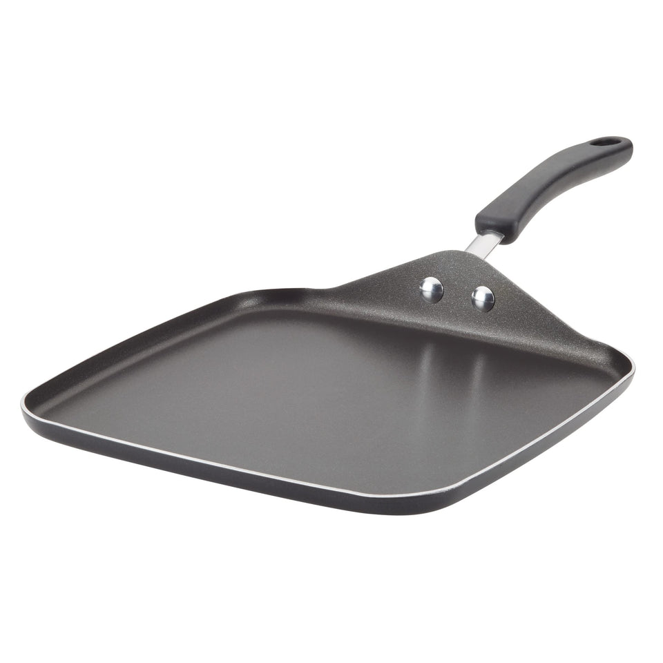 Farberware Cookstart DiamondMax square griddle cooking burgers with easy release