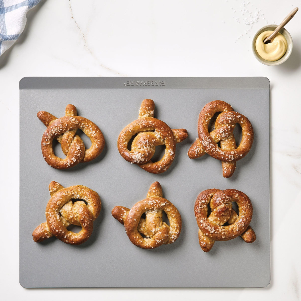 Farberware nonstick surface releases cookies with no sticking.