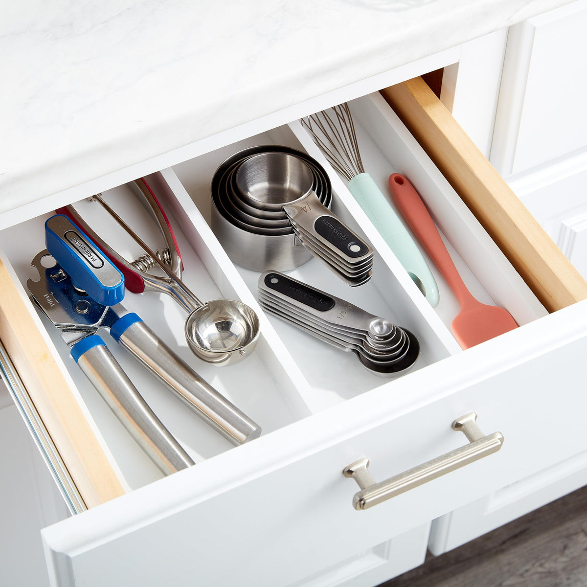 Farberware magnetic nesting handles for organized storage