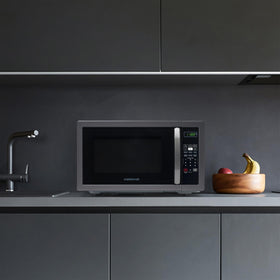 Farberware microwave child safety lock supports family-friendly use.