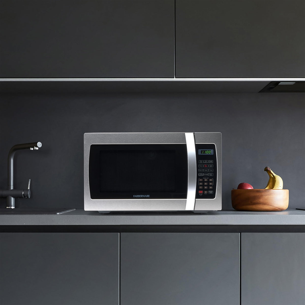 Farberware microwave memory function saves favorite cooking settings.