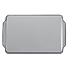 Farberware 9x13 cake pan for sheet cakes and casseroles
