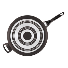 Farberware nonstick interior enables effortless food release and quick cleanup.