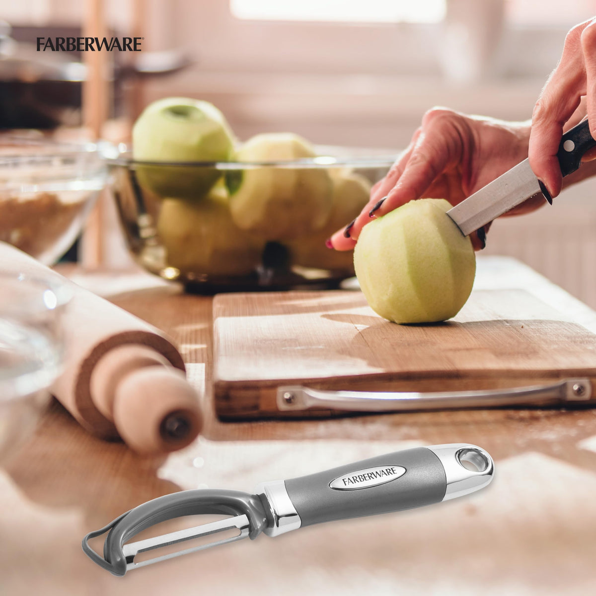 Farberware Pro2 Euro Peeler hang hole for easy storage.