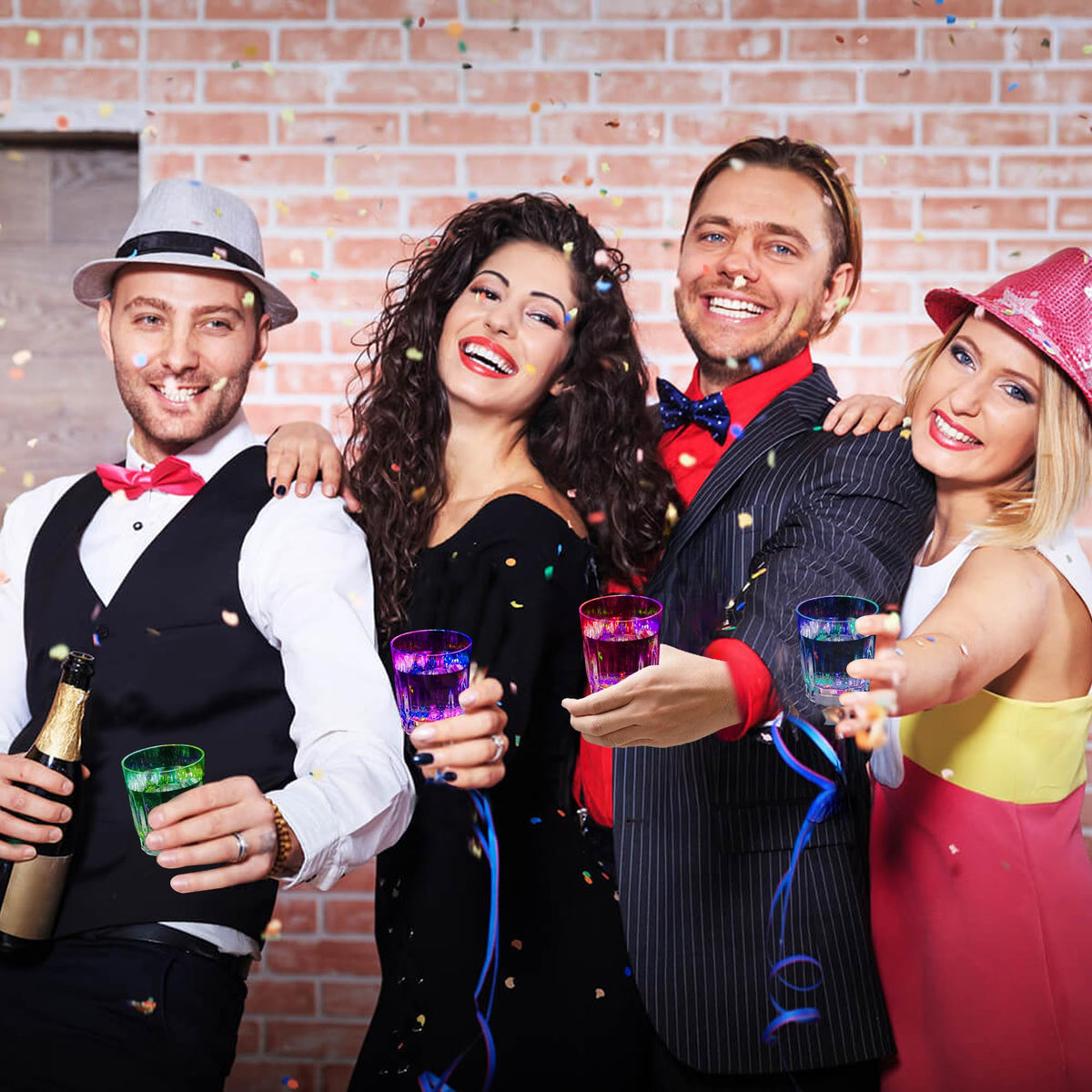 Farrdun stackable light-up shot glasses simplify storage after events