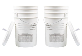 FastRack lid with pre-drilled hole and grommet for airlocks—easy primary fermentation setup
