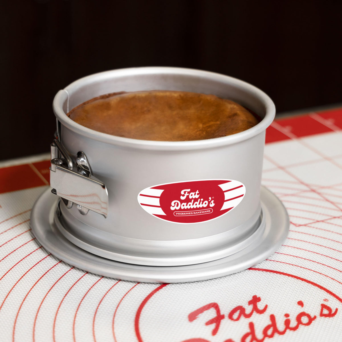 Fat Daddio's PSF-63 bottom view demonstrates pedestal base stability