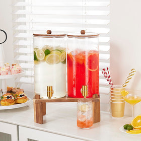 FavorFlavor lemonade and tea setup using clear dispensers for elegance