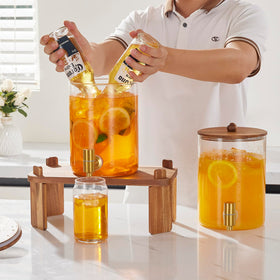 FavorFlavor wide-mouth design makes filling with ice easy.