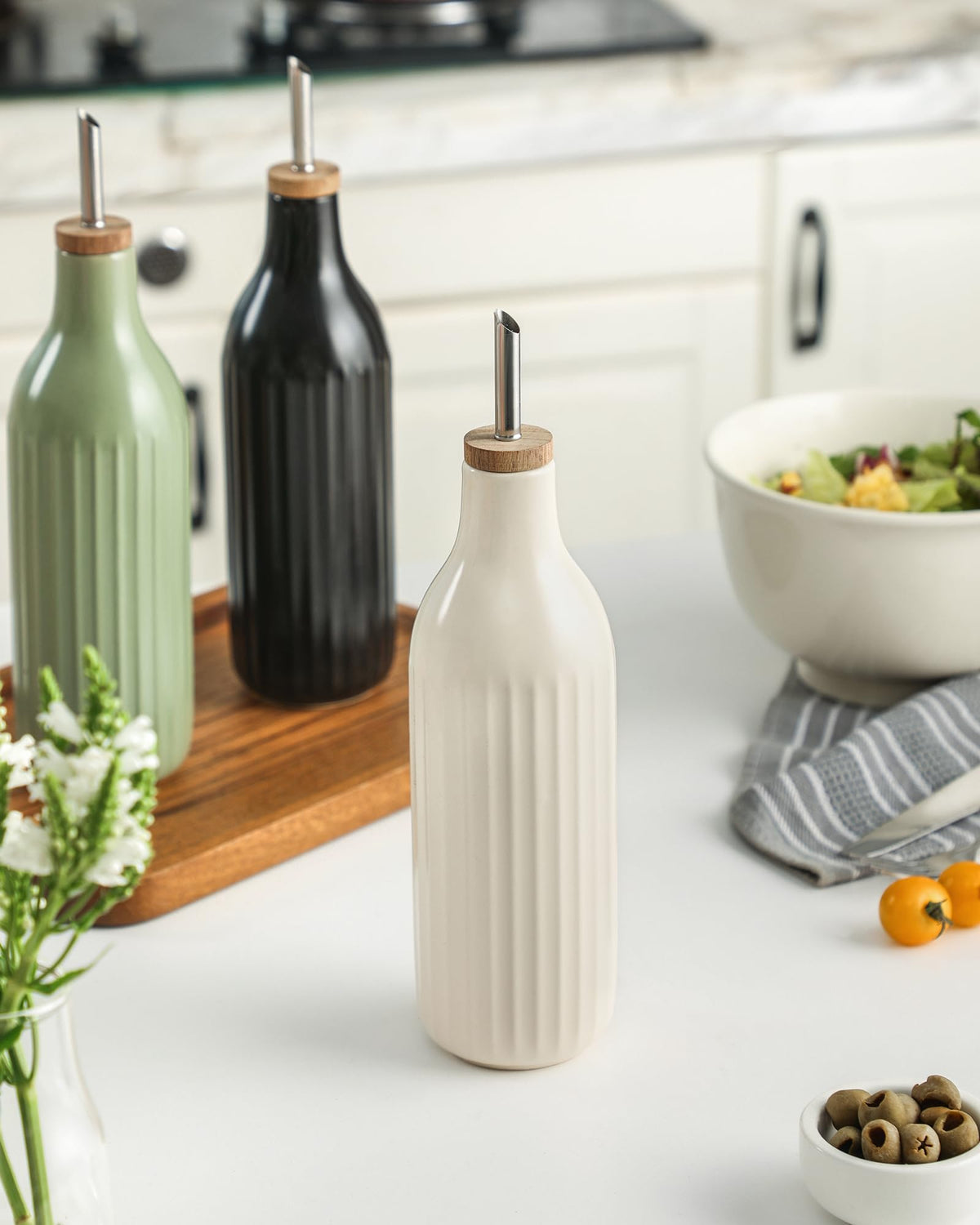 FE FUN ELEMENTS dishwasher-safe body and hand-washable spout for easy care.