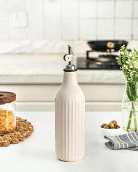 FE FUN ELEMENTS off-white dispenser adds stylish, practical kitchen decor