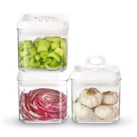 Felli Flip-Tite large container with airtight lid for fresh coffee and snacks.