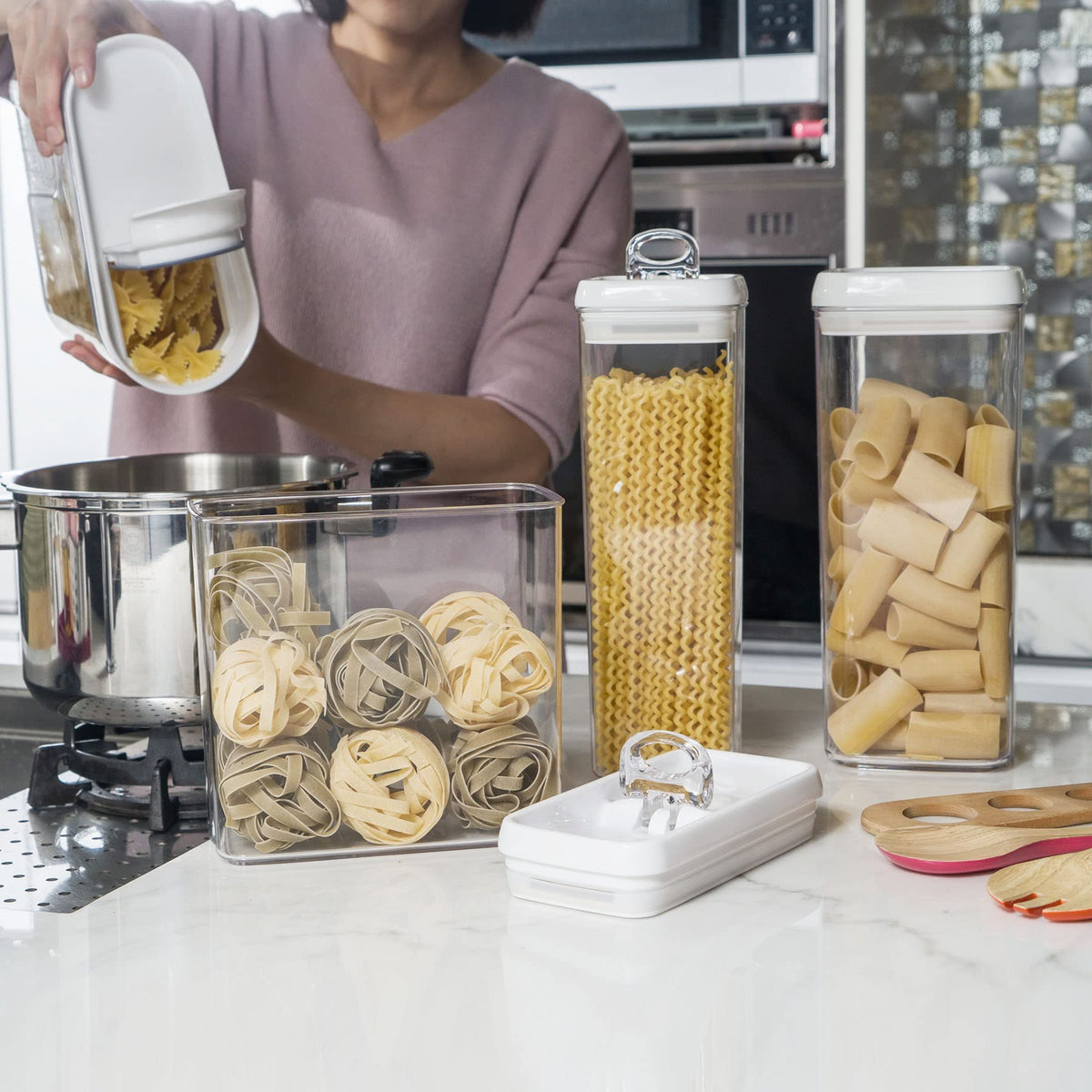 Felli Flip-Tite Tall one-point-one-quart capacity suits pantry staples
