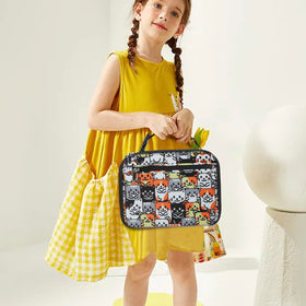 Easy-clean interior material of Femuar lunch box ready for quick wipe-down.