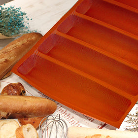 FETESUR orange baking mat adds color and heat resilience during baking.