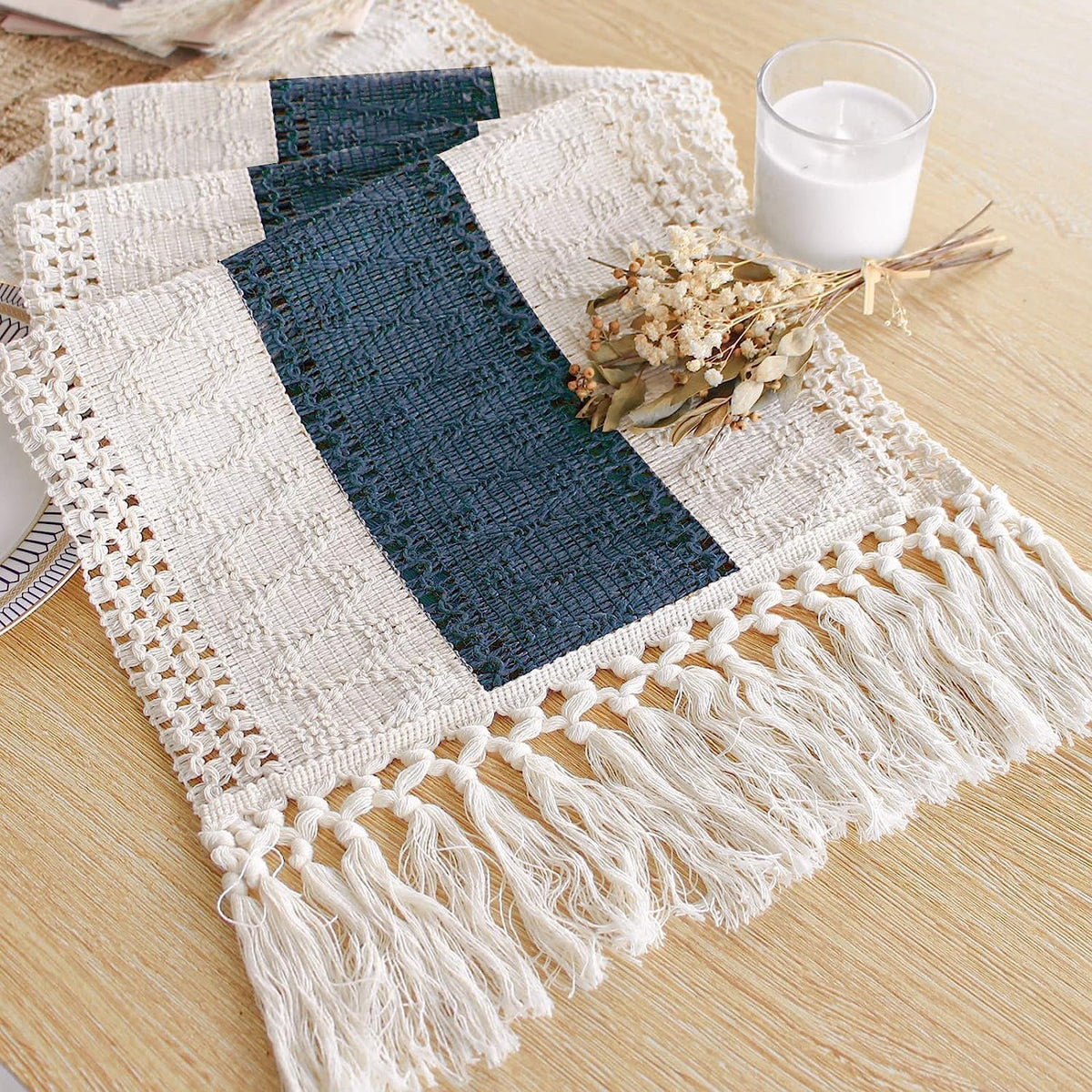 FEXIA boho table runner with tassels enhances rustic dining ambiance.