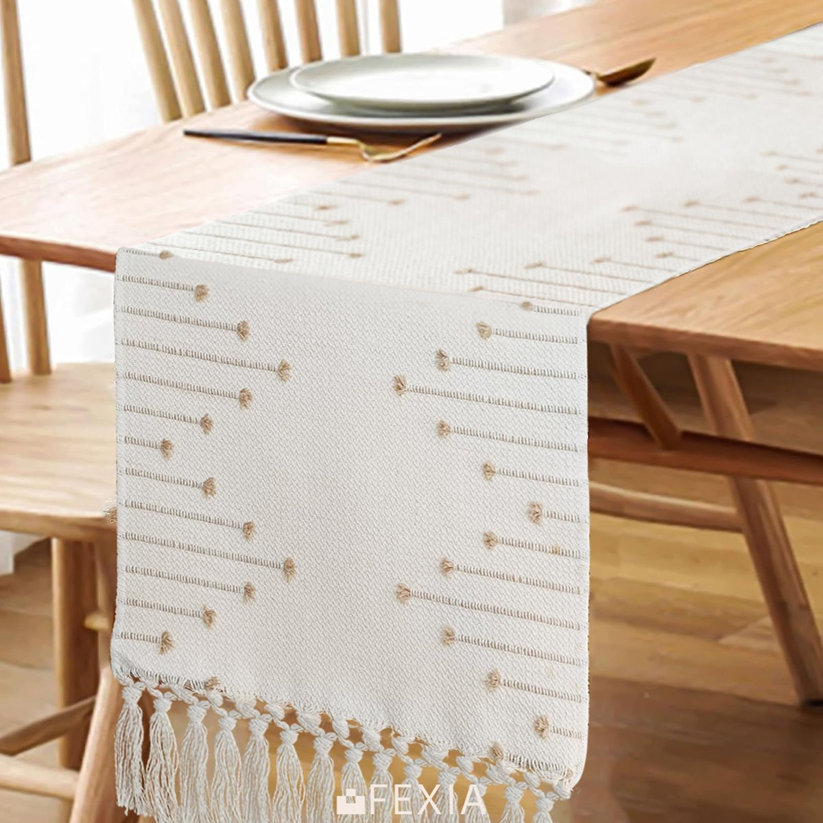 FEXIA macrame runner close-up shows soft cotton-polyester weave.