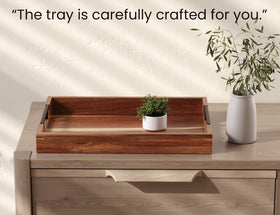 Fibogollo acacia wood tray with natural lacquer finish for moisture resistance.