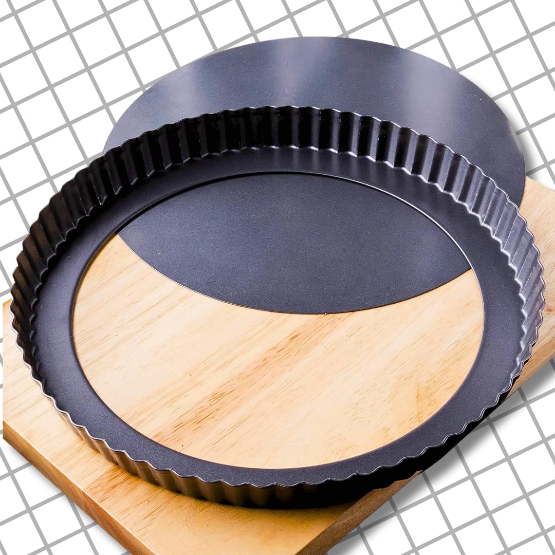 FIDZ PAN 9-inch tart pan with removable bottom for easy release.